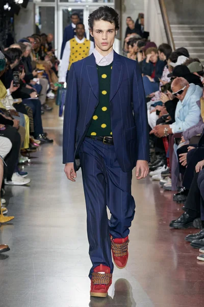 Look 31